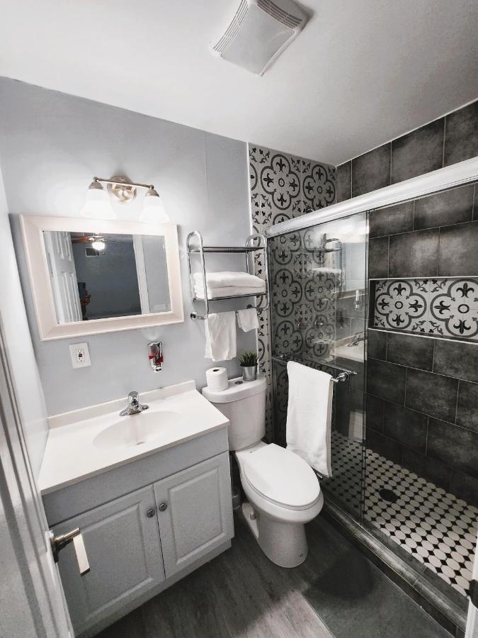Cheerful Super Suite + 2 Queen + Sofa Bed Minutes From The Airport! Tampa Exterior photo
