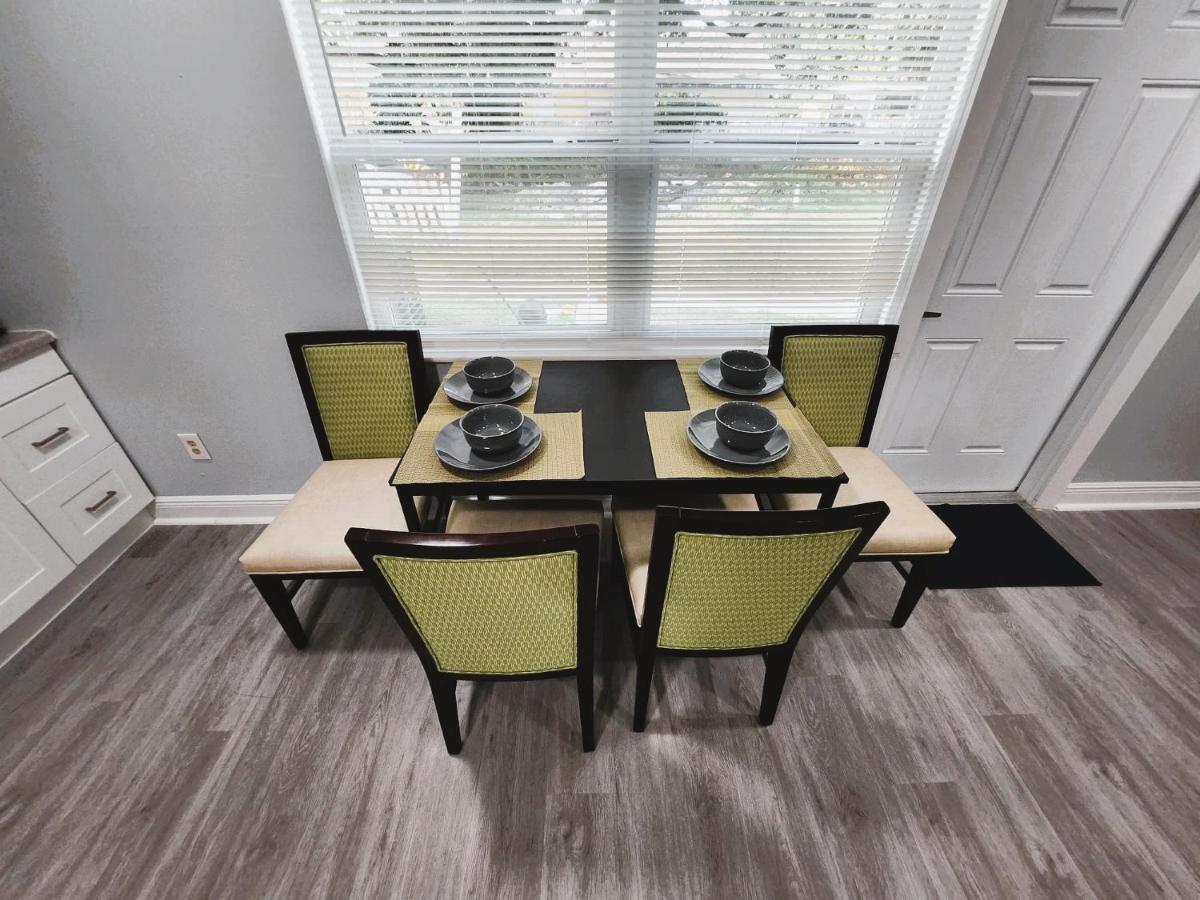 Cheerful Super Suite + 2 Queen + Sofa Bed Minutes From The Airport! Tampa Exterior photo